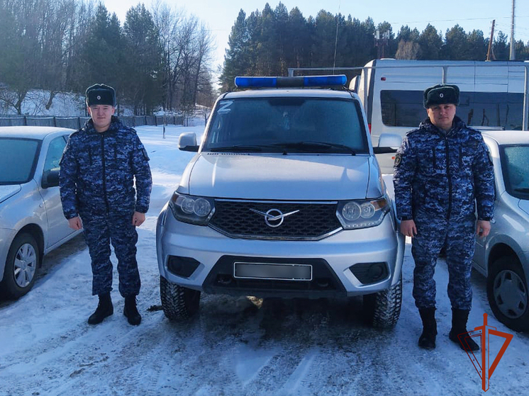 На Алтае росгвардейцы спасли мужчину с сердечным приступом