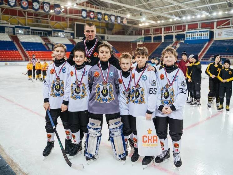 Мальчишки из «Ерофея» выиграли турнир по хоккею с мячом в Хабаровске