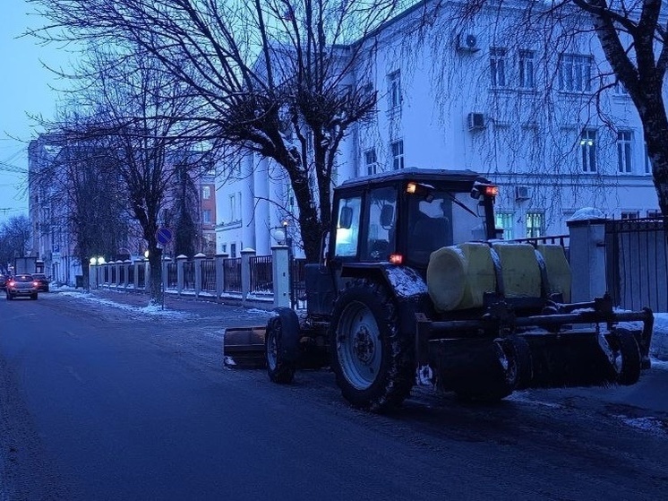 В Твери два водителя снегоуборочной техники работали без прав