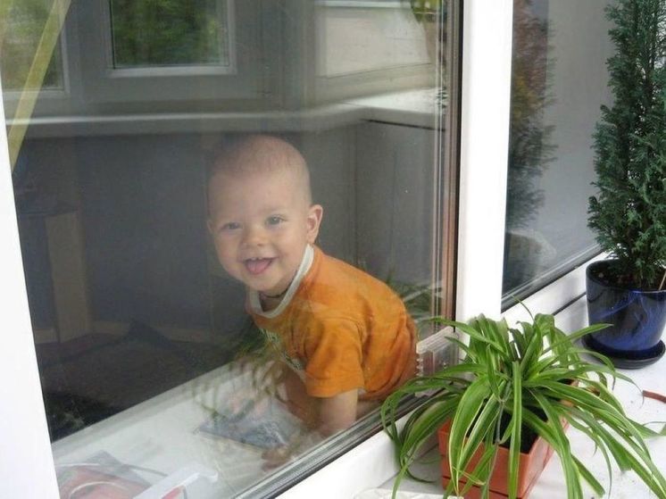 Малыш запер маму в мороз на балконе в подмосковном Можайске