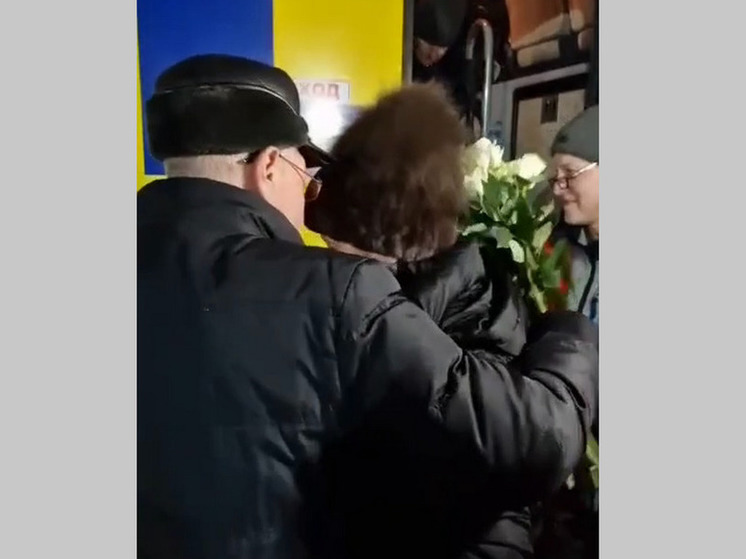 К депортированному из Латвии Борису Каткову в Калининград приехала супруга