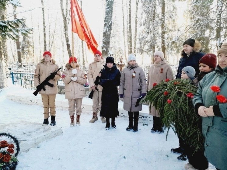 В Парфино прошли мероприятия, посвященные 82-й годовщине освобождения поселка