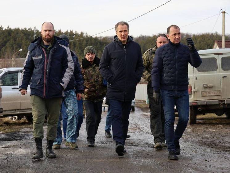 Вячеслав Гладков посетил Ржевку, где во время обстрела были ранены 5 человек