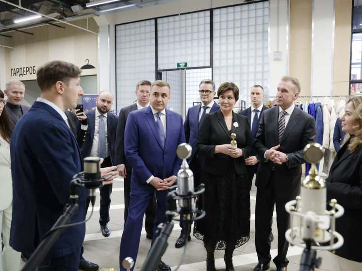Смирнов назвал неслучайной поездку Шувалова в Тулу после визита Путина
