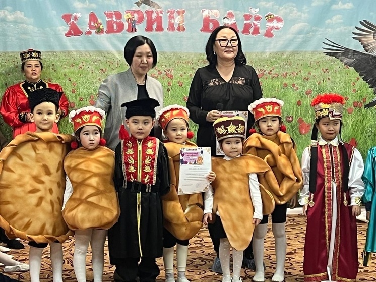 Юные элистинцы состязались в знании калмыцкого языка