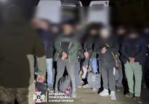 Сотрудники Госпогранслужбы Украины задержали большую группу мужчин, которые пытались сбежать от мобилизации в Венгрию. Два автобуса были задержаны возле самой границы.