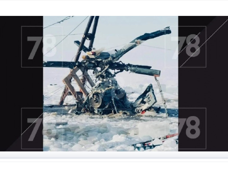 Поднятый из озера в Карелии разбившийся 13-тонный вертолет МИ-8 сорвался с троса
