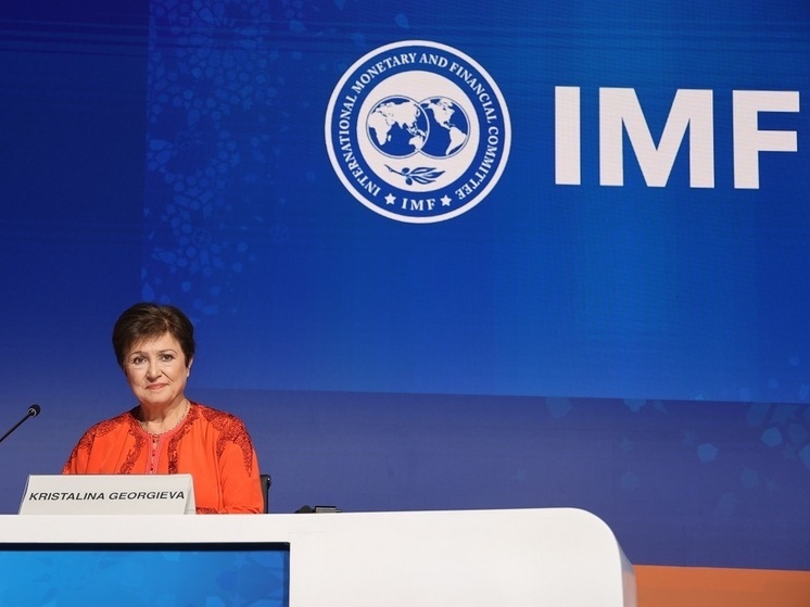 Глава МВФ Георгиева: обстрелы судов в Красном море пока не влияют на мировую экономику
