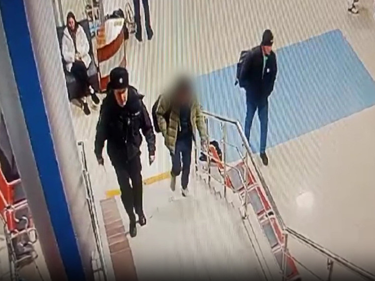 В барнаульском аэропорту задержан мужчина за курение на борту самолета