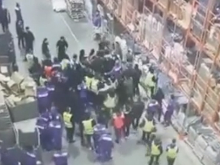 Участников драки на складе в Электростали отправили в военкомат