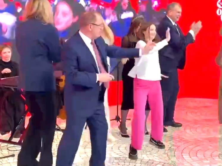 Зажигательный танец ректора СПбГУ Кропачева разошелся по Сети