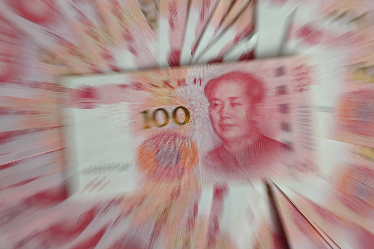 Expert Drozdov explained why Russians prefer the yuan to the dollar