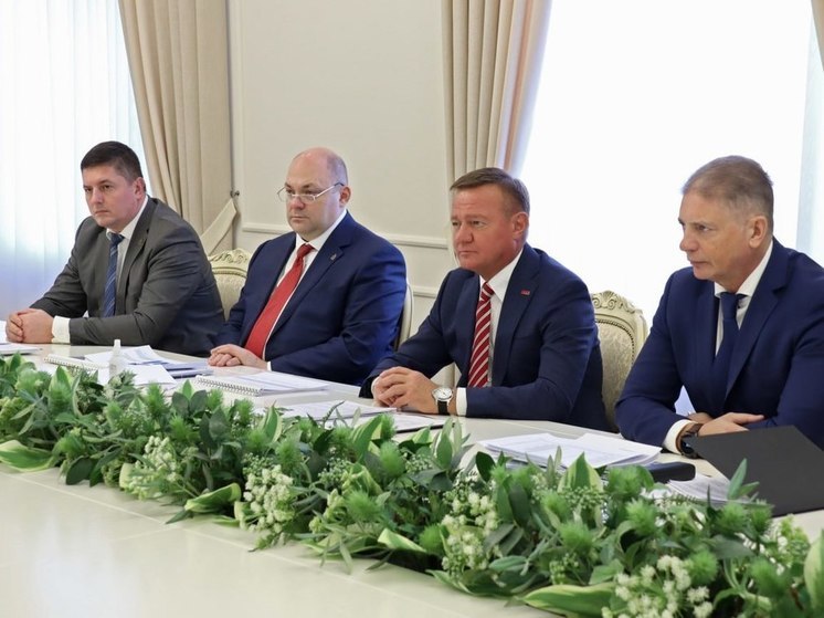 Старовойт рассказал о системе ухода за пенсионерами и инвалидами в Курской области