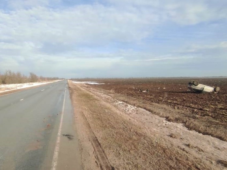 В Ростовской области мужчина пострадал в ДТП с «перевертышем»