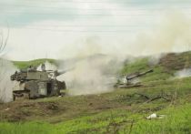 Артиллерийское соединение ВДВ группировки войск «Днепр» уничтожило полевой склад с боеприпасами, а также танк на правобережье Днепра