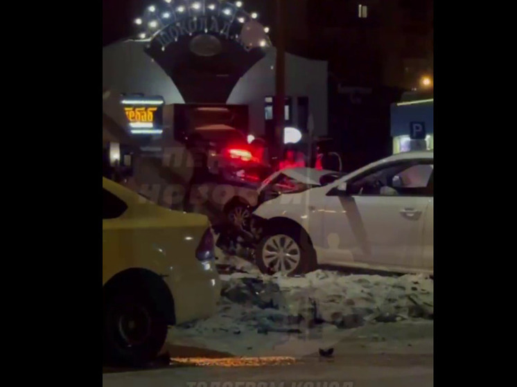 Вечером 9 февраля на улице Карпинского в Пензе произошло жуткое ДТП