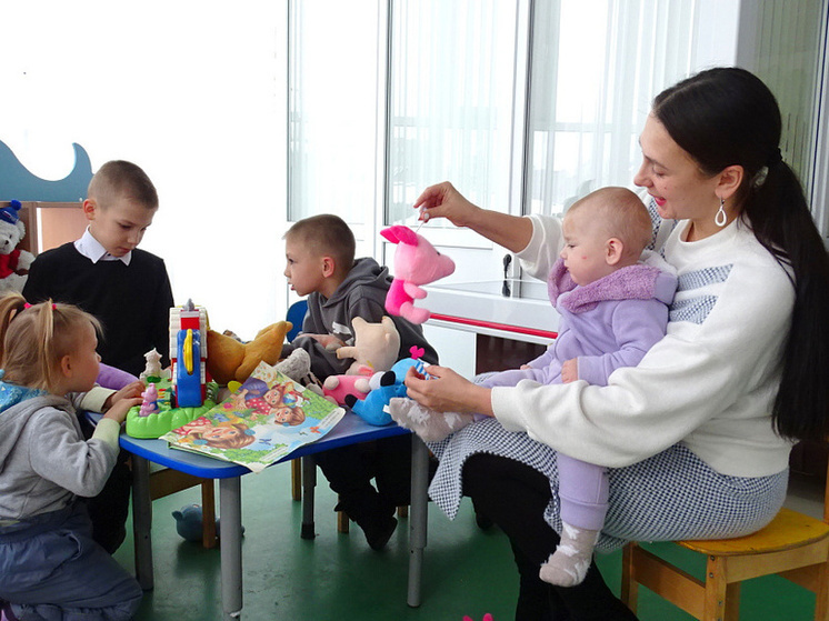 Куряне могут оформить статус многодетной семьи через «Госуслуги»