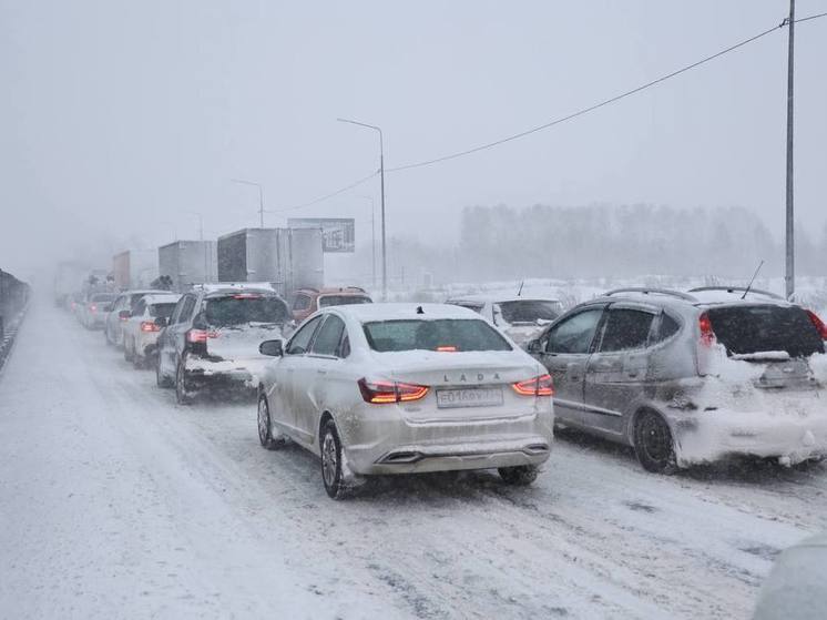 В Челябинской области затруднено движение на трассах из-за непогоды