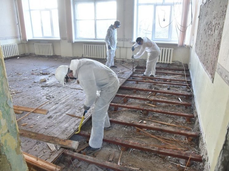 Власти проконтролировали ремонт омских школ