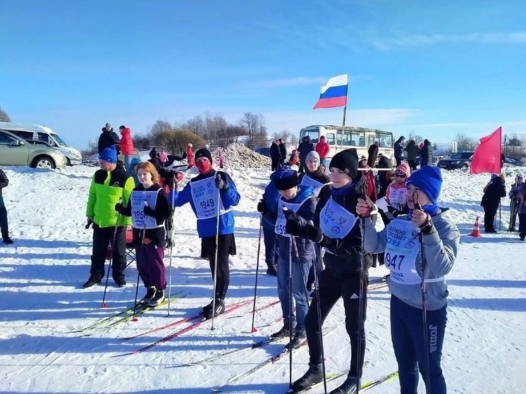 Больше тысячи псковичей вышли на старт «Лыжни России»