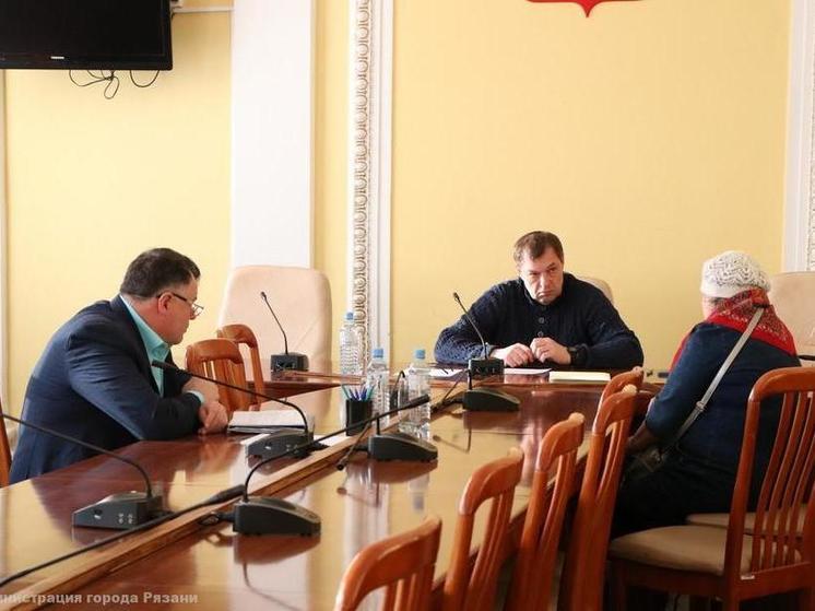 Артёмов поручил решить вопрос с обслуживанием подъёмника для инвалидов в Рязани