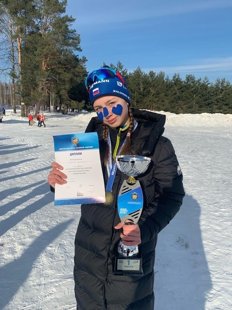 Биатлонистка Анастасия Делюкина стала чемпионкой псковской «Лыжни России-2024»