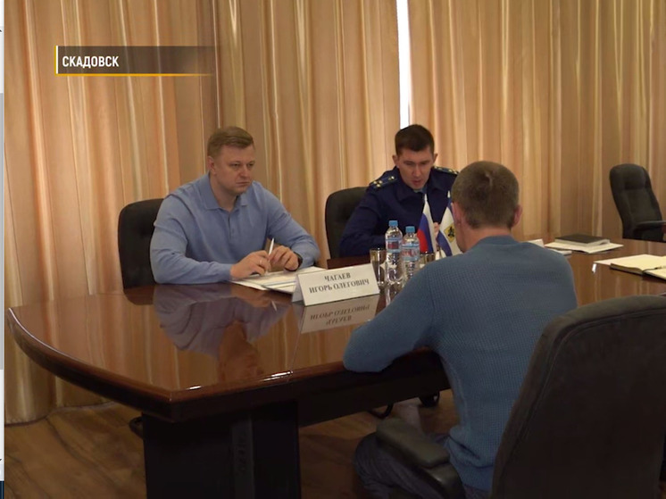 В Скадовске снова работала мобильная приемная губернатора