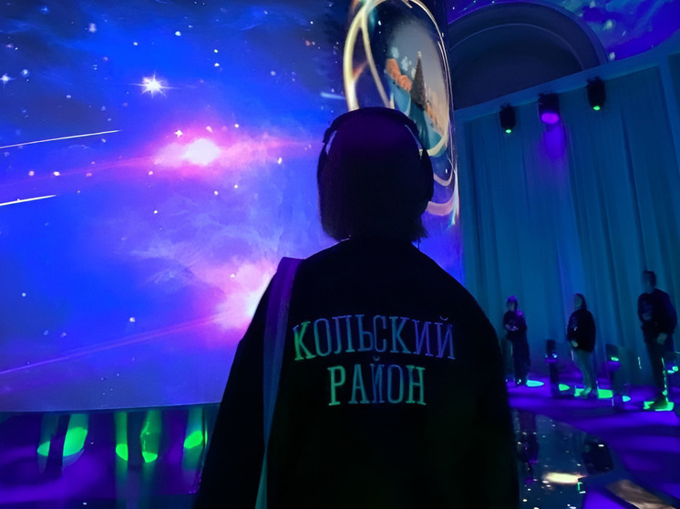Юные коляне посетили павильон «Центральный» на ВДНХ