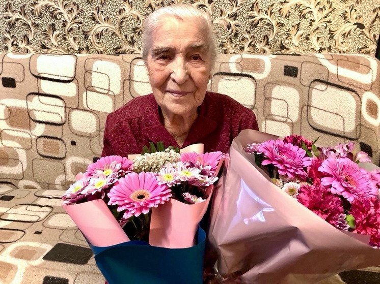 Жительницу Мурмашей Ксенью Николаевну Федулину поздравили со 100-летним юбилеем
