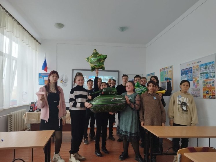В Девненской школе на Запорожье прошло мероприятие ко Дню защитника Отечества