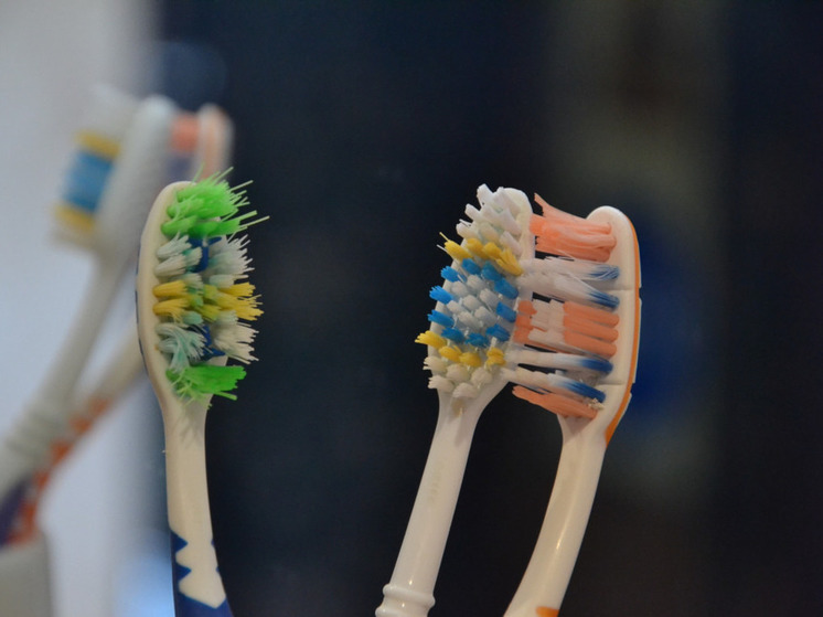 Жителям Кольского Заполярья объяснили, как правильно выбрать зубную щетку