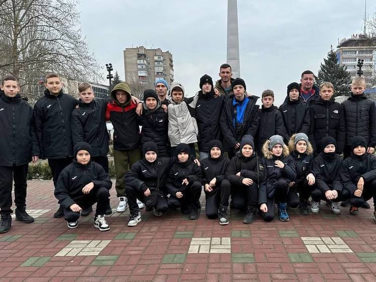Запорожские спортсмены поехали в Волжский на детский чемпионат по футболу