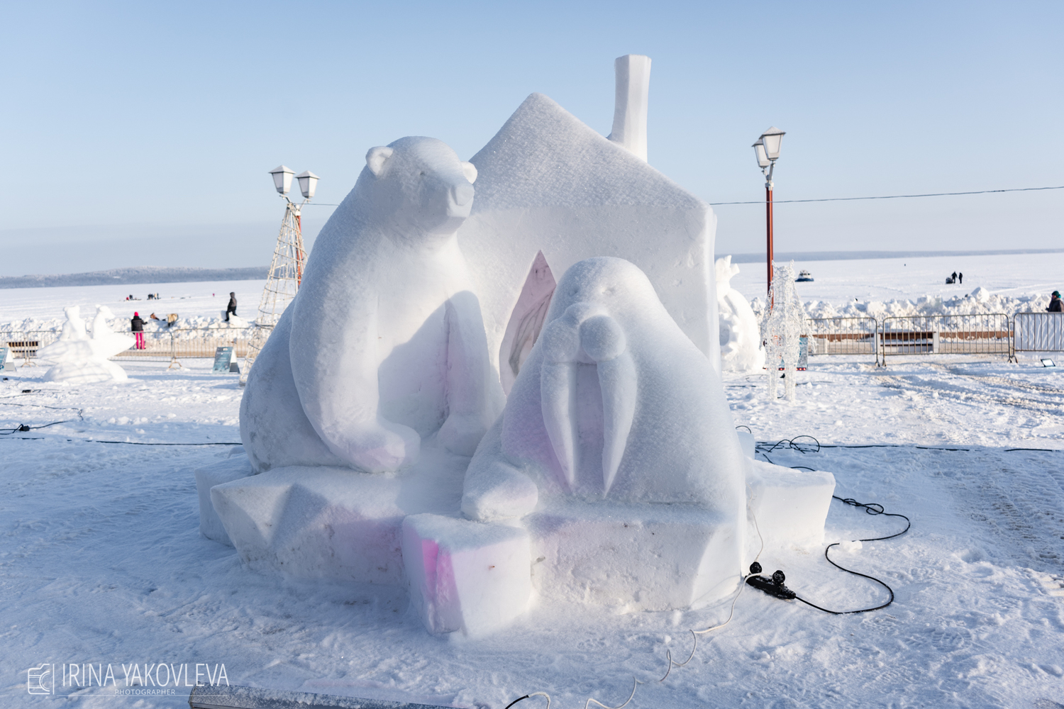 Шедевры изо льда и снега заискрились под солнцем на «Гиперборее-2024» в Петрозаводске