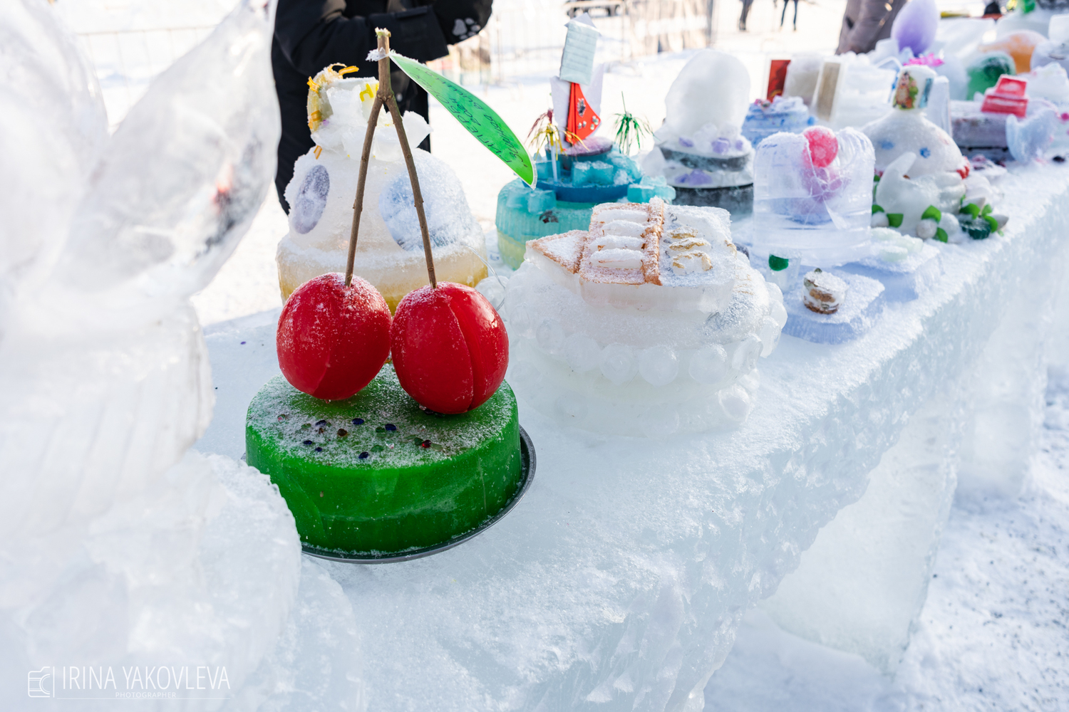 Шедевры изо льда и снега заискрились под солнцем на «Гиперборее-2024» в Петрозаводске