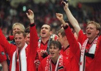 «Класс 1992 года» запомнится легендарными футболистами, которые золотыми буквами вписали свои имена в историю «Манчестер Юнайтед». Однако не у всех выпускников 92-го карьера по-настоящему удалась. «МК-Спорт» рассказывает подробности. 