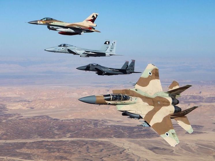 Не менее 11 человек погибли в результате ожесточенных ударов израильских ВВС по Рафаху