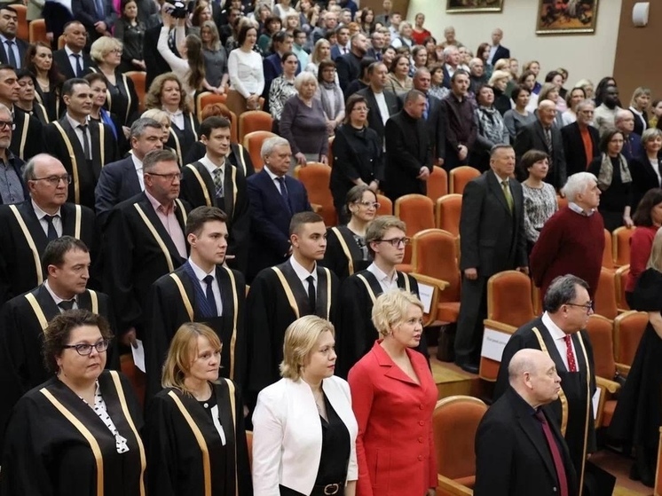 В Курске состоялось награждение преподавателей КГМУ министерскими грамотами