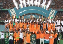 В финале Кубка Африканских наций сборная Кот-д'Ивуар на стадионе «Олимпик Алассан Уаттара» сразилась с Нигерией. Хозяева выиграли встречу со счётом 2:1. Подробнее об этом расскажет «МК-Cпорт».