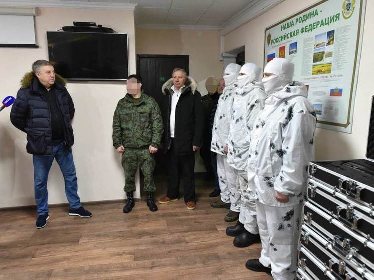 Брянский губернатор передал пограничникам партию спецоборудования