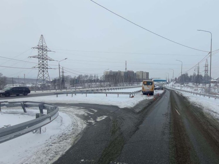 ДТП со школьным автобусом произошло утром на Байкальском тракте