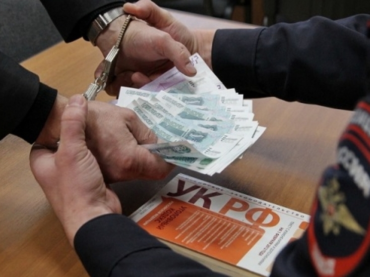 Жителя Ноябрьска оштрафовали на 400 тысяч за взятку инспектору Госавтонадзора