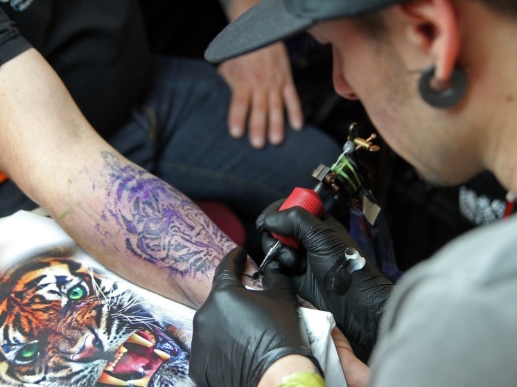 Социологи выяснили, как работодатели в Петрозаводске относятся к татуировкам