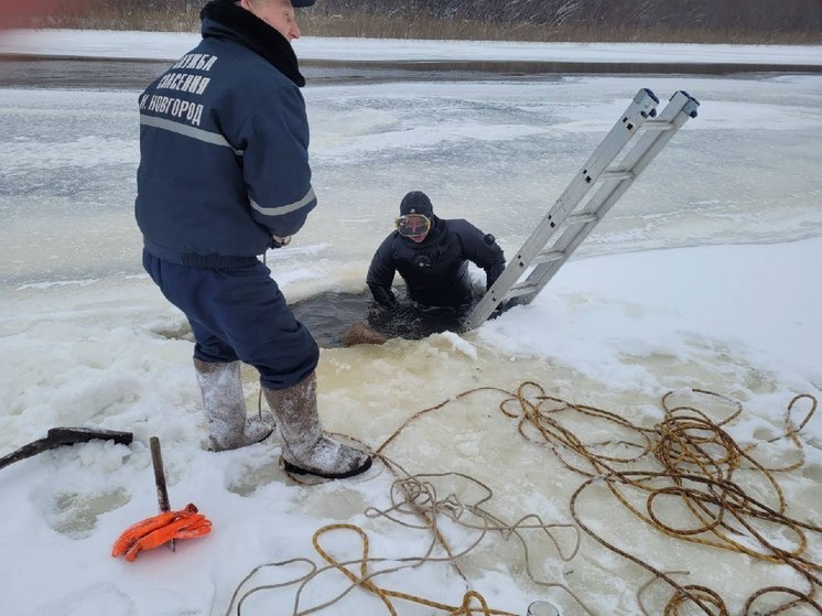 Тело мужчины извлекли водолазы из реки Ока в Нижнем Новгороде