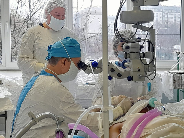 Для калининградских хирургов-офтальмологов провели мастер-класс