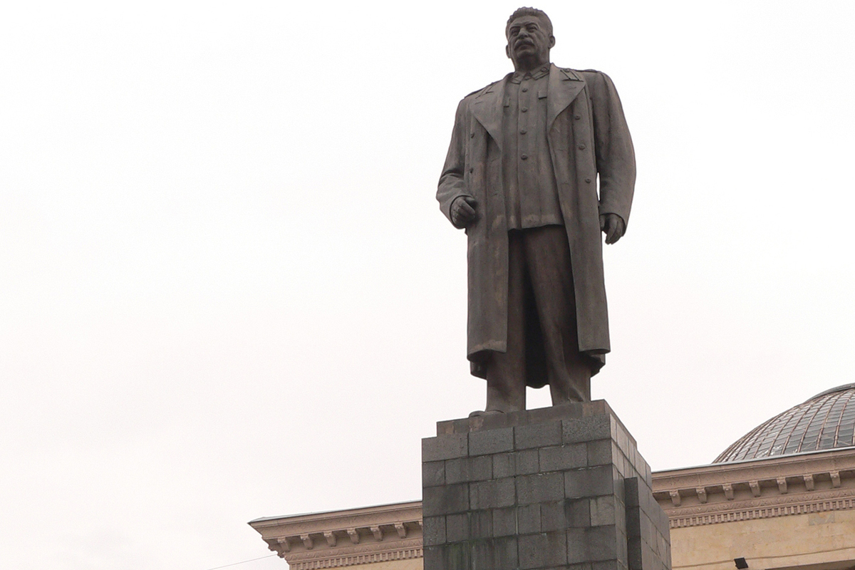 “Rejection of bourgeois democracy”: the reason for the appearance of new monuments to Stalin has become known