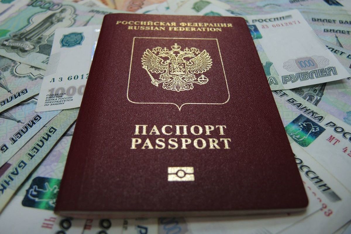 The Czech Republic has proposed to permanently ban the issuance of visas to Russians