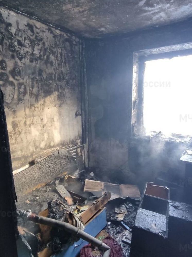 В Братске 6-летняя девочка поиграла со спичками и спалила комнату в квартире