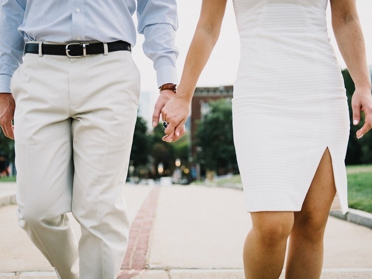 Актер Том Круз официально объявил об отношениях с экс-моделью из России Хайровой