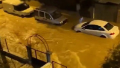 Турецкую Анталью накрыло сильное наводнение: видео очевидцев