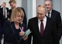 Начиная с 17 февраля члены участковых избирательных комиссий будут ходить по домам и "рассказывать россиянам об избирательном процессе", сообщает ТАСС
